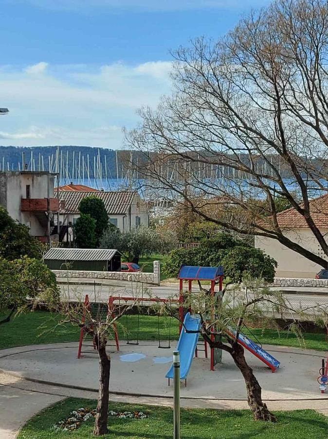 Cosy Family Apartment Marina Kastela Near Airport Exterior foto